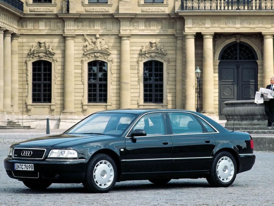  Audi A8 L 4.2 Quattro (D2) 1999 года  (фото 1 из 3)